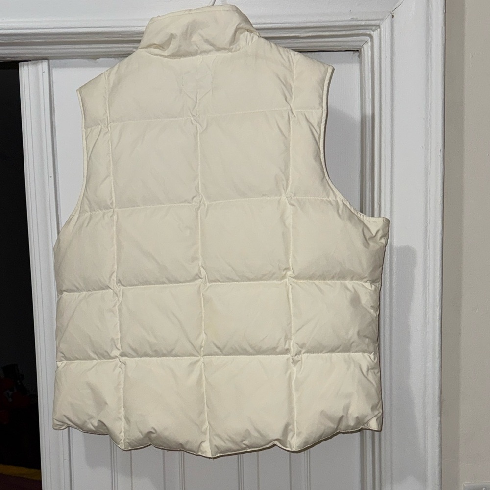Lands' End Women's Ivory Puffer Vest - Picture 9 of 12
